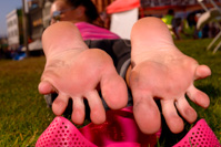 kira bare feet